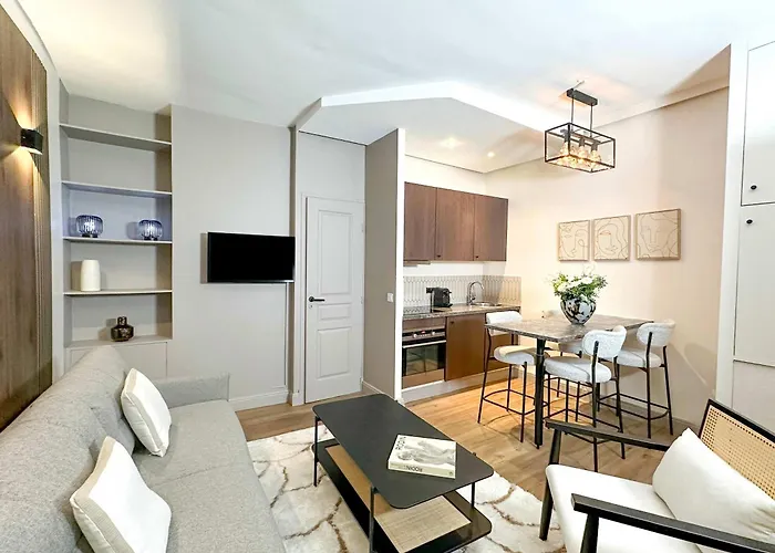 דירה Louvre - Premium Near The Marais For 4 פריז